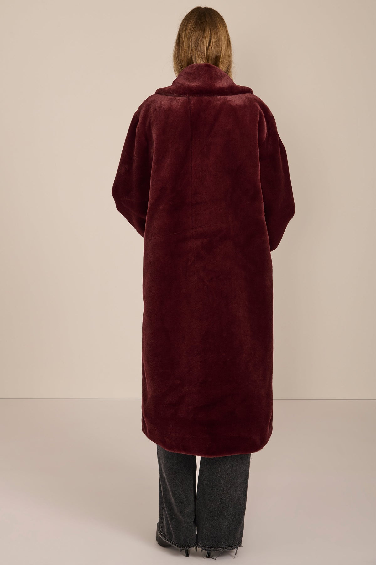 Plush Faux Fur Coat in Burgundy – Casual Wear, Winter Fashion