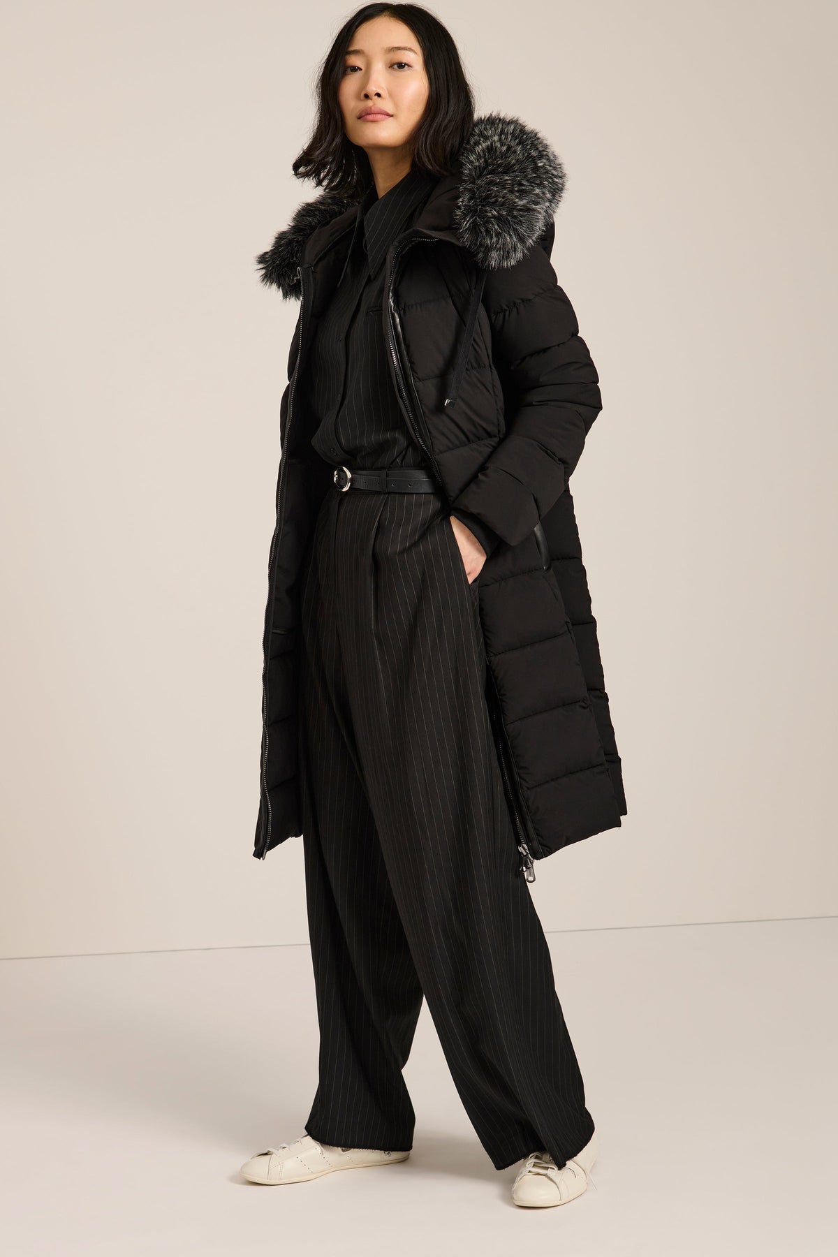Hooded Faux Fur Puffer Coat – Winter Warmth, Stylish Layering